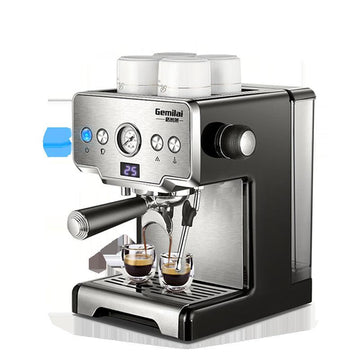 Halbautomatische Kaffeemaschine